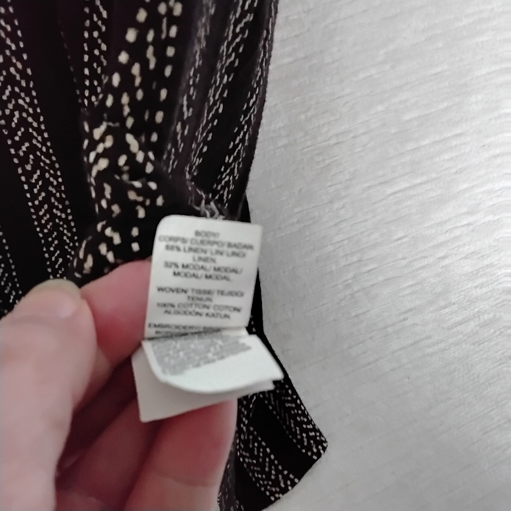 Lucky Brand L Black and White Women's V Neck Cap Sleeved Top - Picture 4 of 5